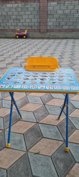 Детский развивающий стол