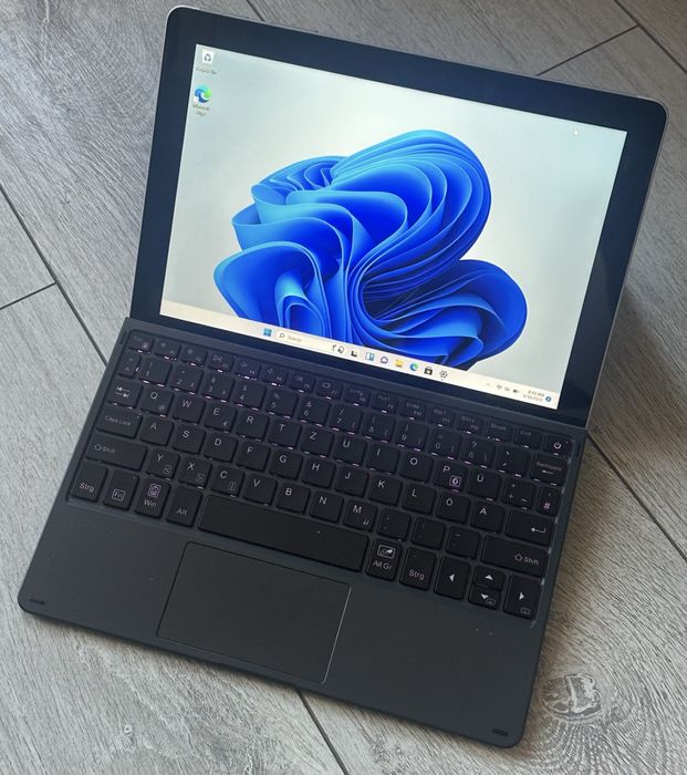 Ofertă! Microsoft Surface Go 8GB RAM, 128GB SSD, Intel Pentium Gold!
