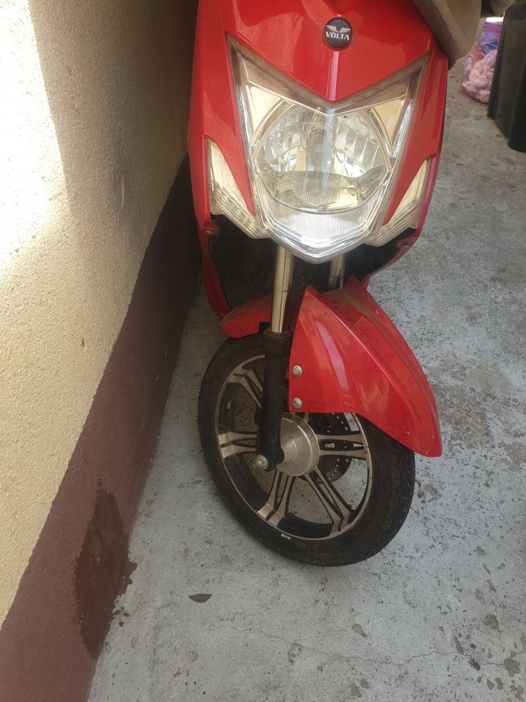 scuter electric 6 luni utilizat