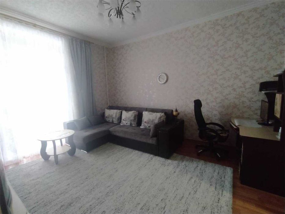 *Продается 2-х комн ,Старого Типа в Центре Города!