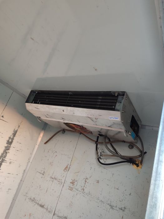 Рефрежиратор холодильник сотилади холати яхши