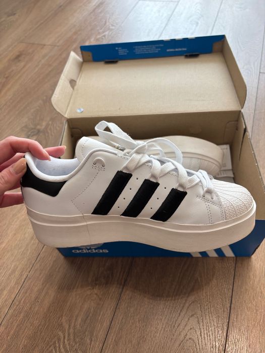Adidas superstar