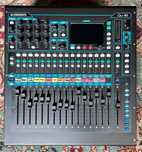 Mixer digital Allen&Heath Qu-16