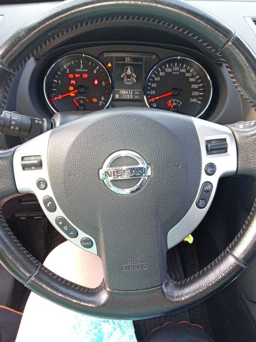 Nissan Qashqai + 2 anul 2010 2.0 Diesel