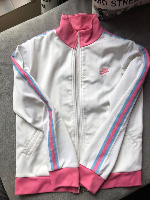 Лот дамски дрехи