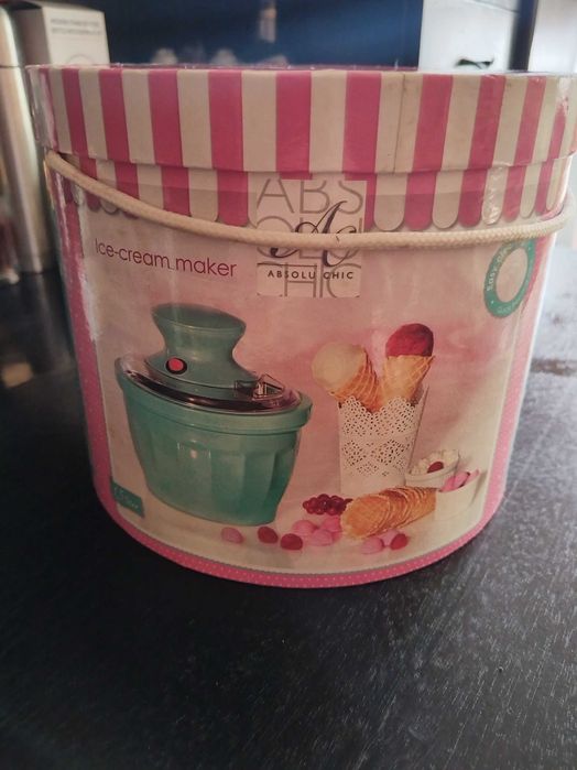 Машина за сладолед Absolu Chic – НОВА, неизползвана