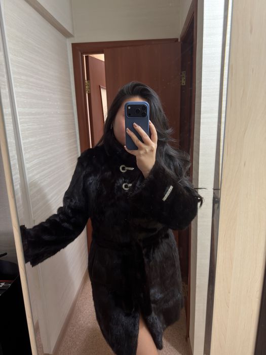 Продам норковую шубу