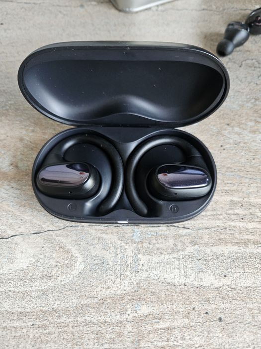 Спортивные наушники Hoco EA4 черный