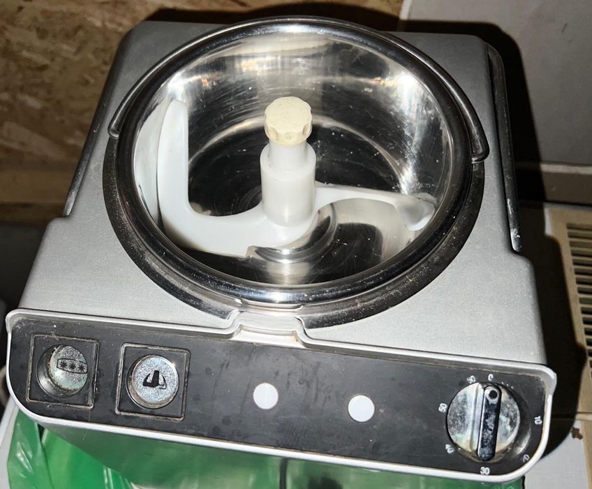 Masina de inghetata Magimix