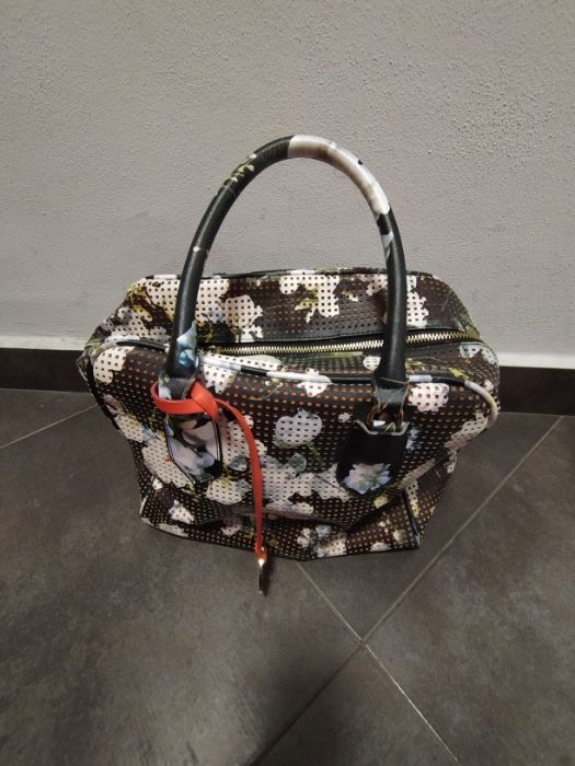 Дамска чанта , цветна