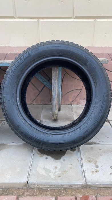 Продам шины шипованные MICHELIN 225/60/R17