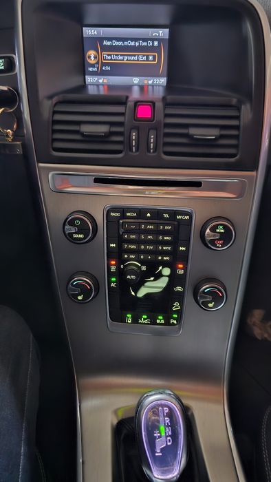 Volvo XC60, 2.4, D5, 215 CP, automat, 4x4, 2012, Distronic, BI-XENON