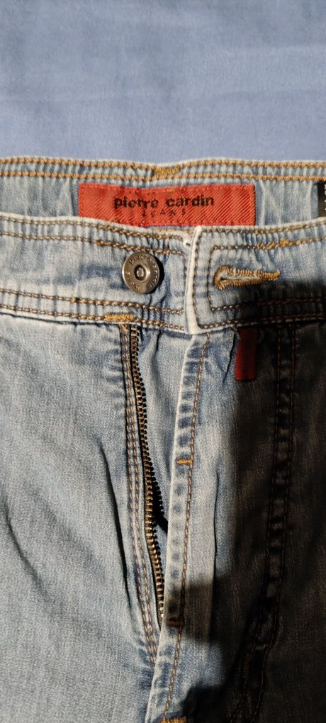 Продам мужские джинсы Peirre Cardin