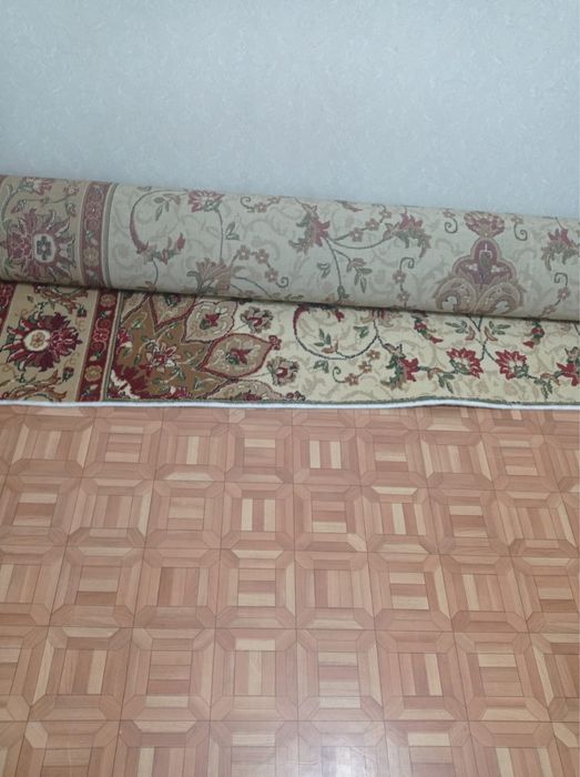 Продаётся ковёр в отличном состоянии