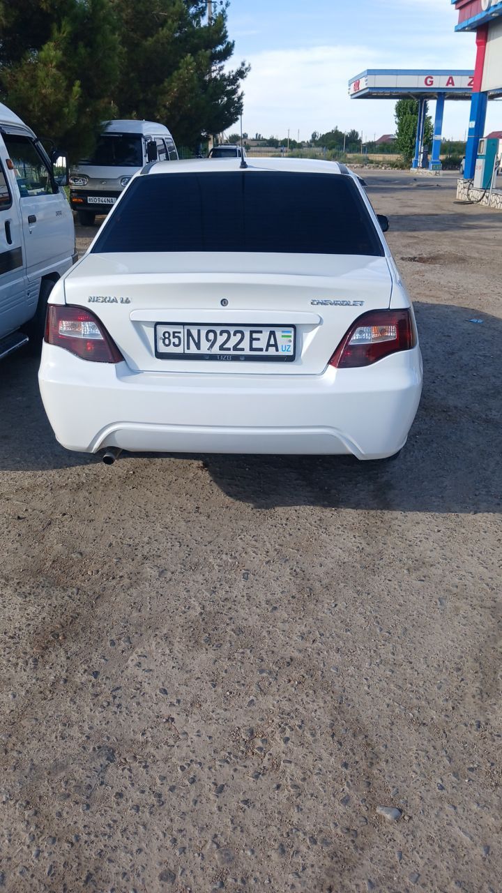 Nexia 2 1,6 luks