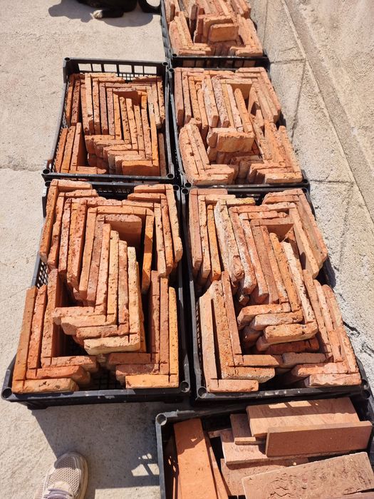 Caramida aparenta și elemente de colt