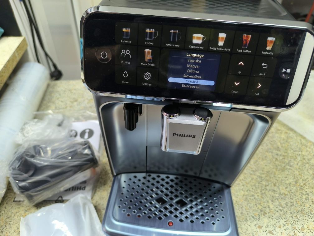 Espressor automat PHILIPS Seria 5500 EP5547/90, 1.8l, 1500W, 15 bar, a