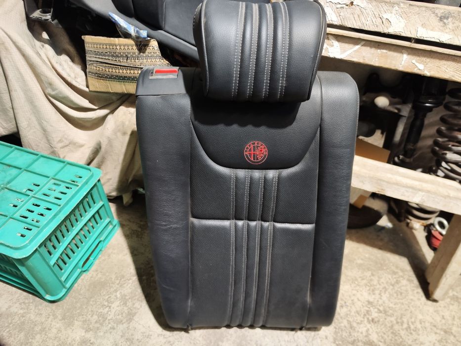 Кожен салон Алфа 159 T.I седан седалки и кори 159ТИ