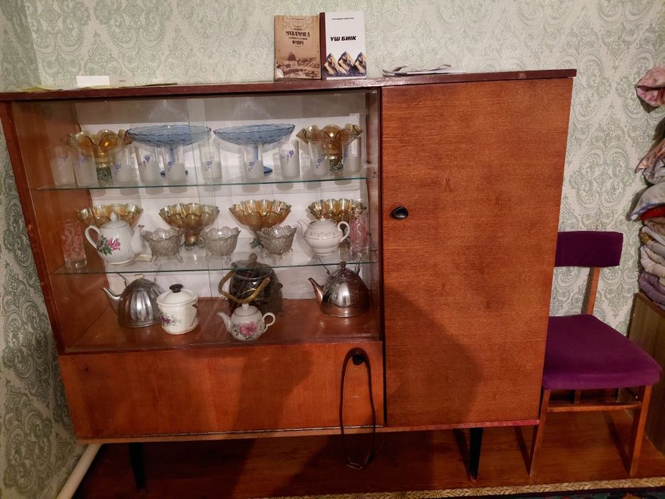 Серван буфед саветски