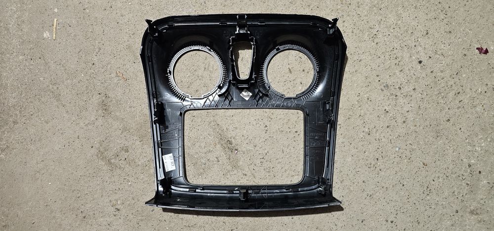 Radio cu usb original Dacia Logan 281153513R