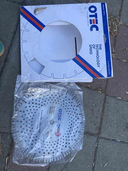 Panza Diamantata pentru Taiat Beton Otec TX15 300x20mm Germania Noua