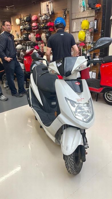 Vand scutere 49 cc