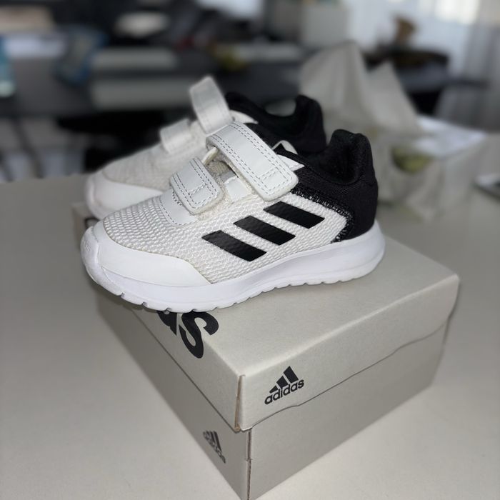 Маратонки Adidas  21 номер