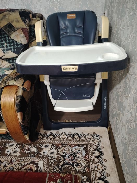 Продаю столик кормления