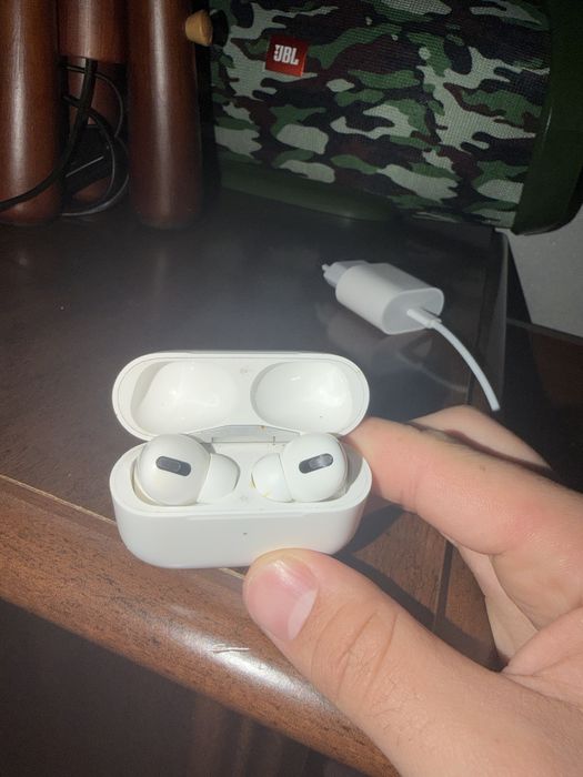 Продам наушники Airpods pro 2