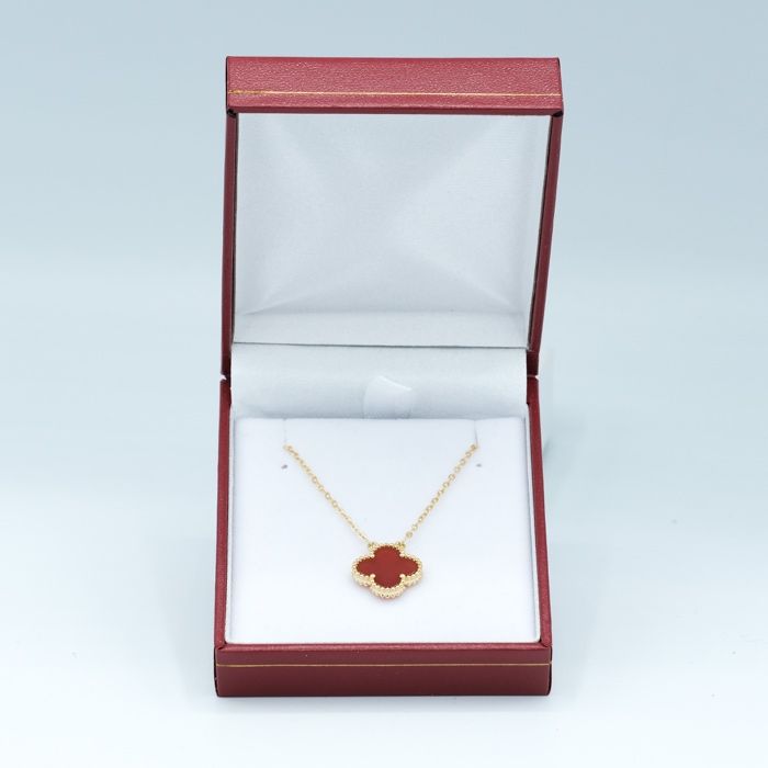 Colier Van Cleef and Arpels Rosu, Alb, Negru