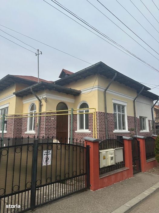 Campina - ultracentral - casa - 159900 Euro/Neg.