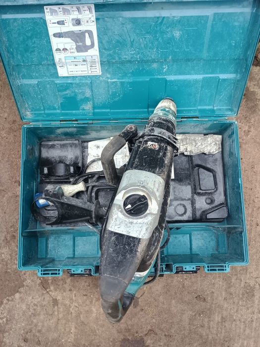 Ciocan demolator picamer Makita hr5212c Japonia