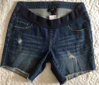 Jeans scurti gravide