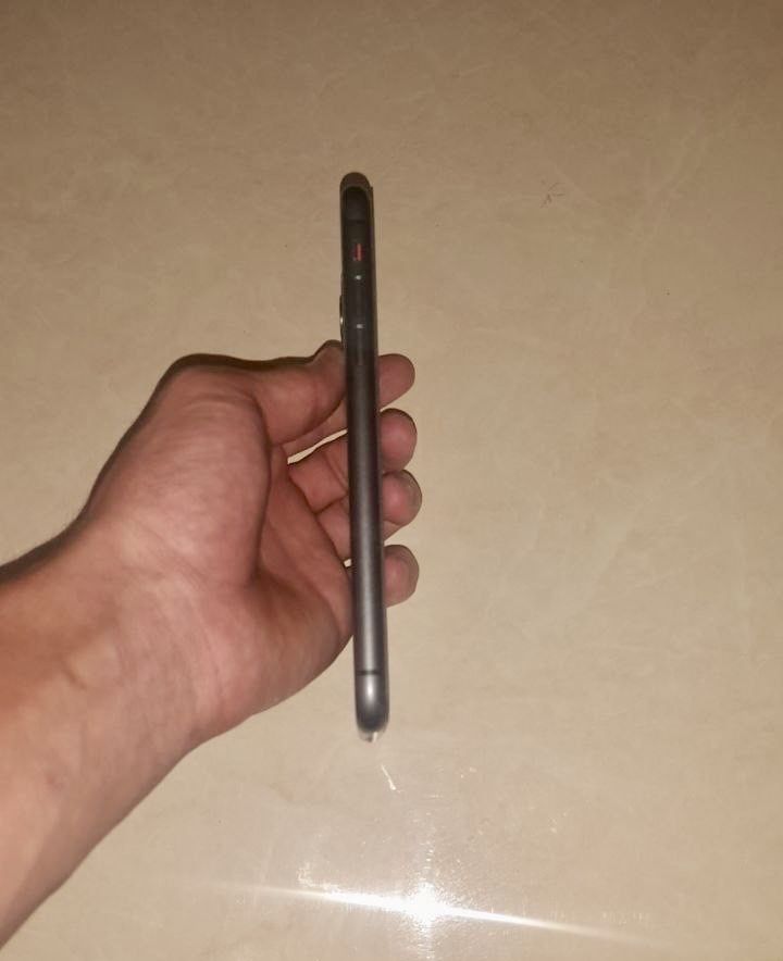 IPHONE 11 64/ Gb