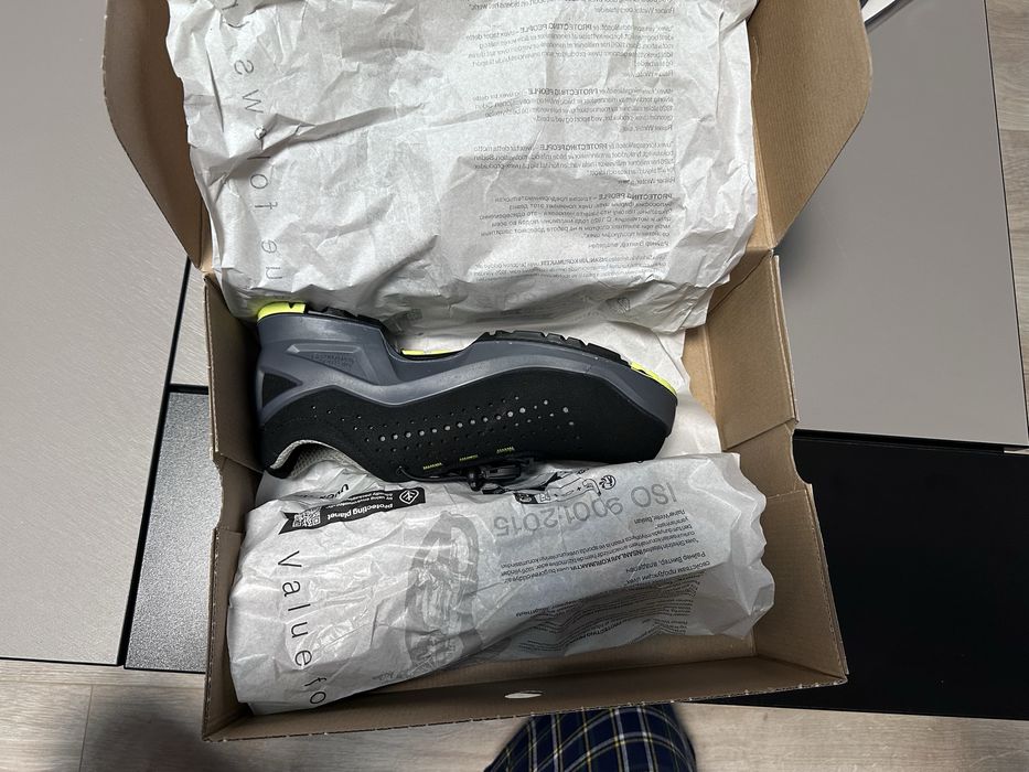 Papuci protectie uvex marimea 39