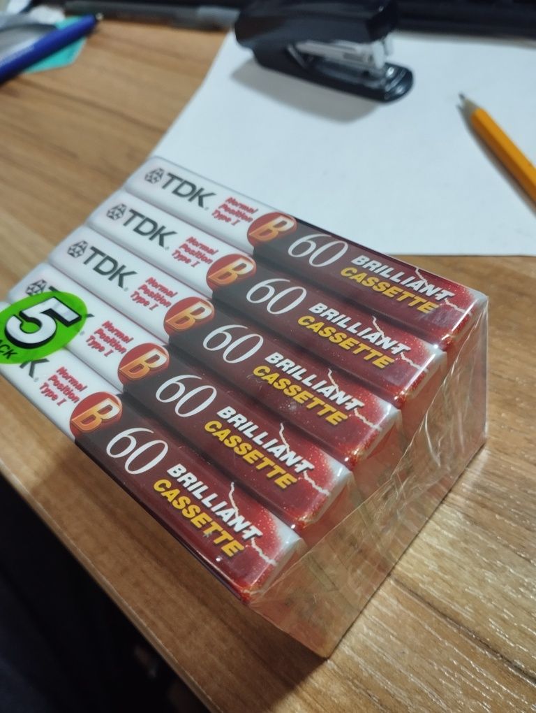 Новые запечатанные аудиокассеты TDK B60