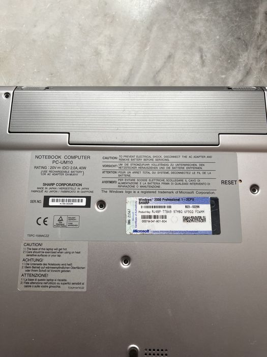 Leptop sharp utilizat