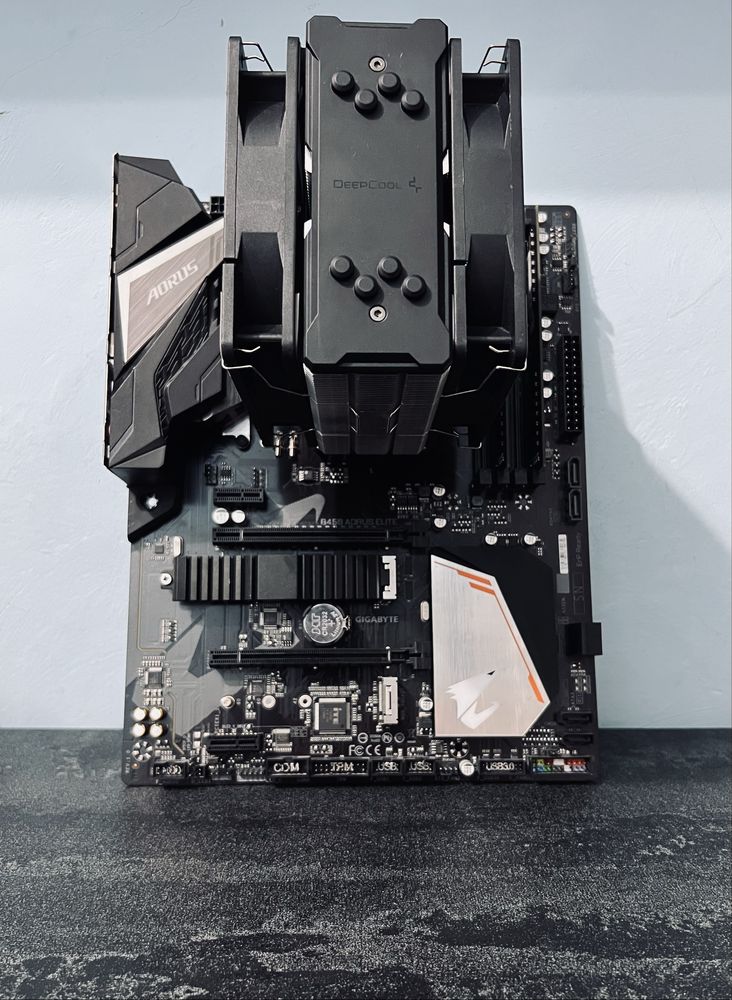 Мощный игровой комплект B450, Ryzen 7-5700X, 32Gb ozu