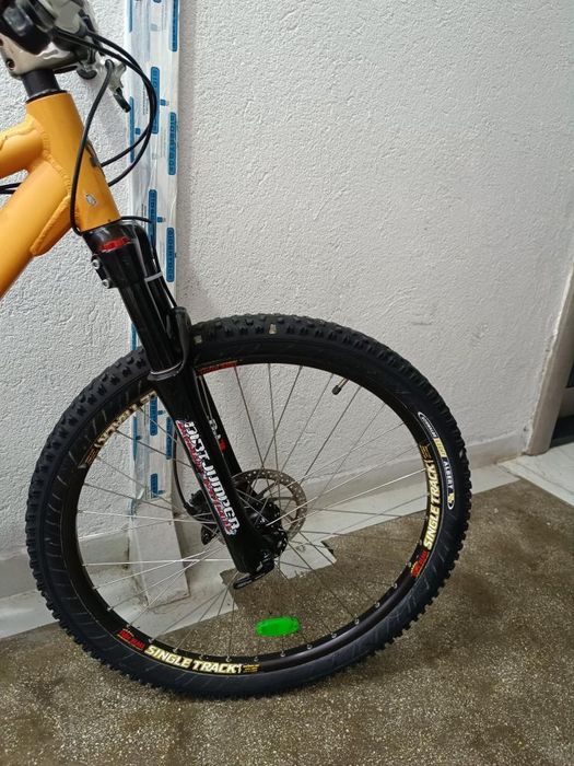 Bicicletă în stare bună, originală