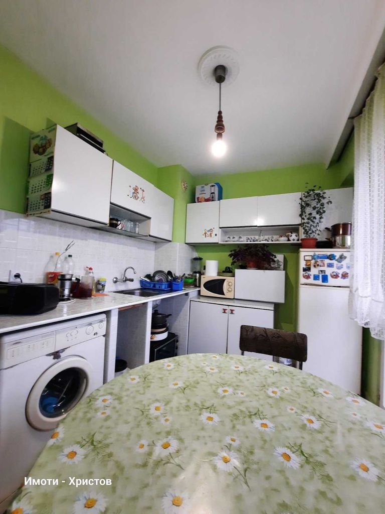 Продава се Тристаен апартамент в Шумен, Добруджански - 78 кв.м за 1242 €/кв.м - Снимка #6
