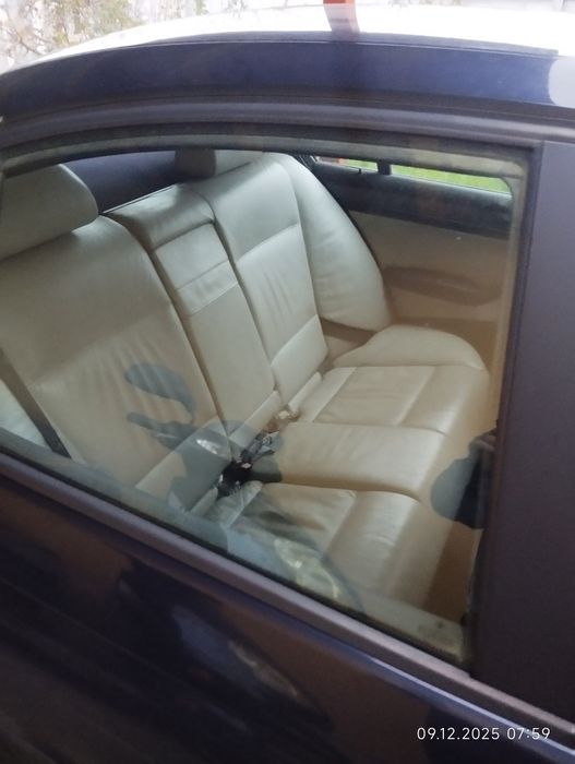 Vând BMW 320D radiat