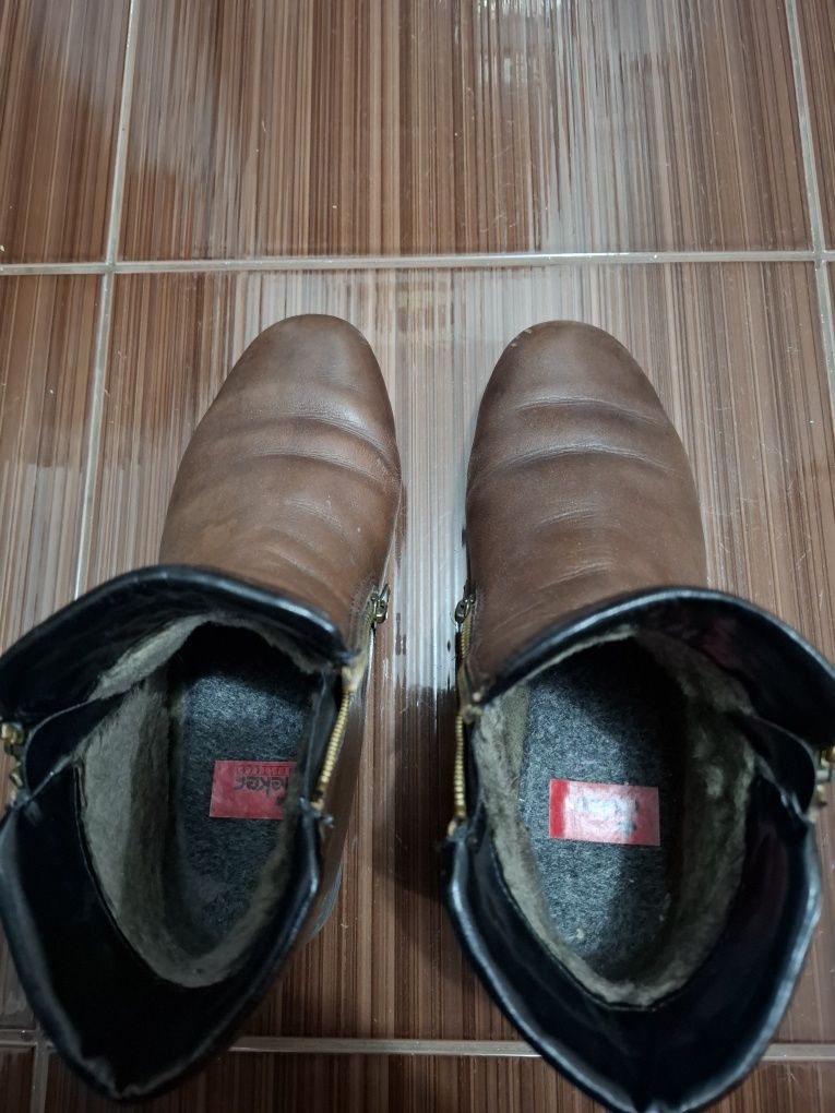 Ghete piele Rieker masura 38