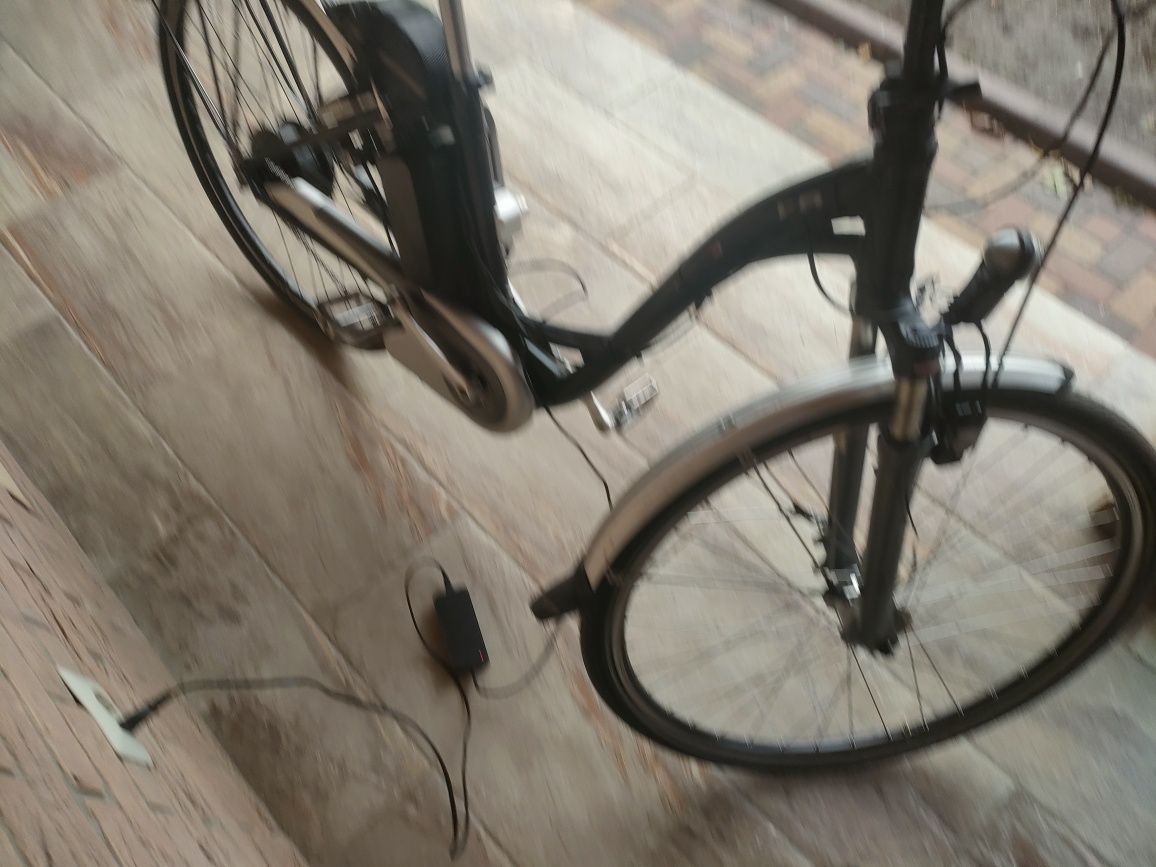 Vând bicicleta electrica