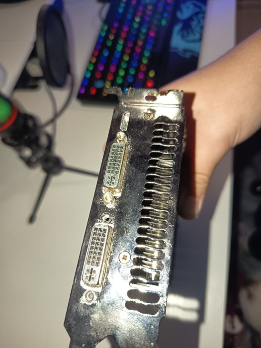 Vand placa video gtx 480 defecta!