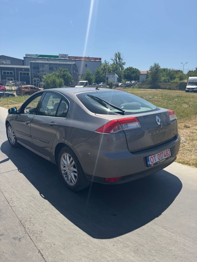Renault laguna 3 initiale Paris