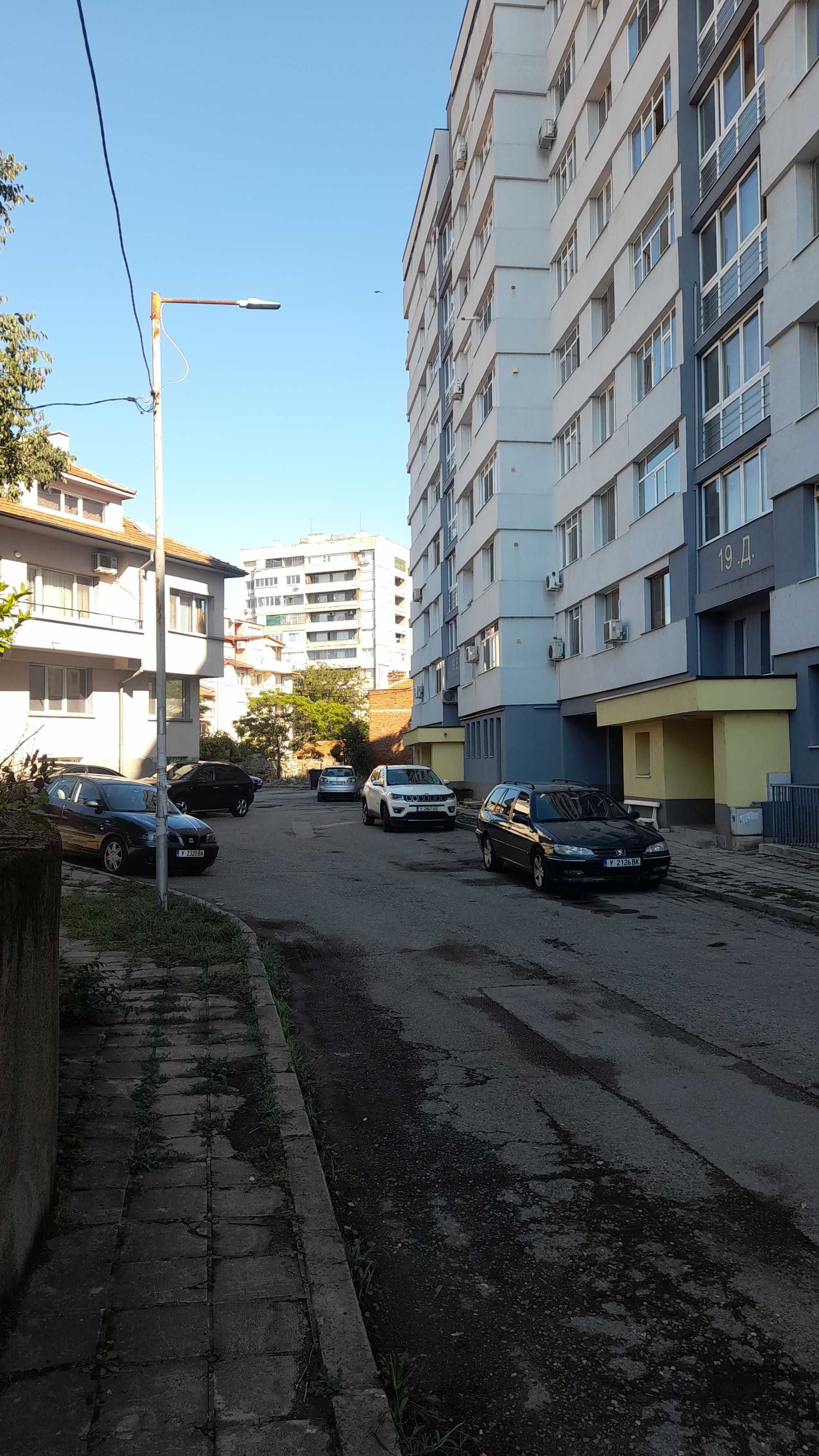 Двустаен апартамент 66кв.м в Ямбол -център