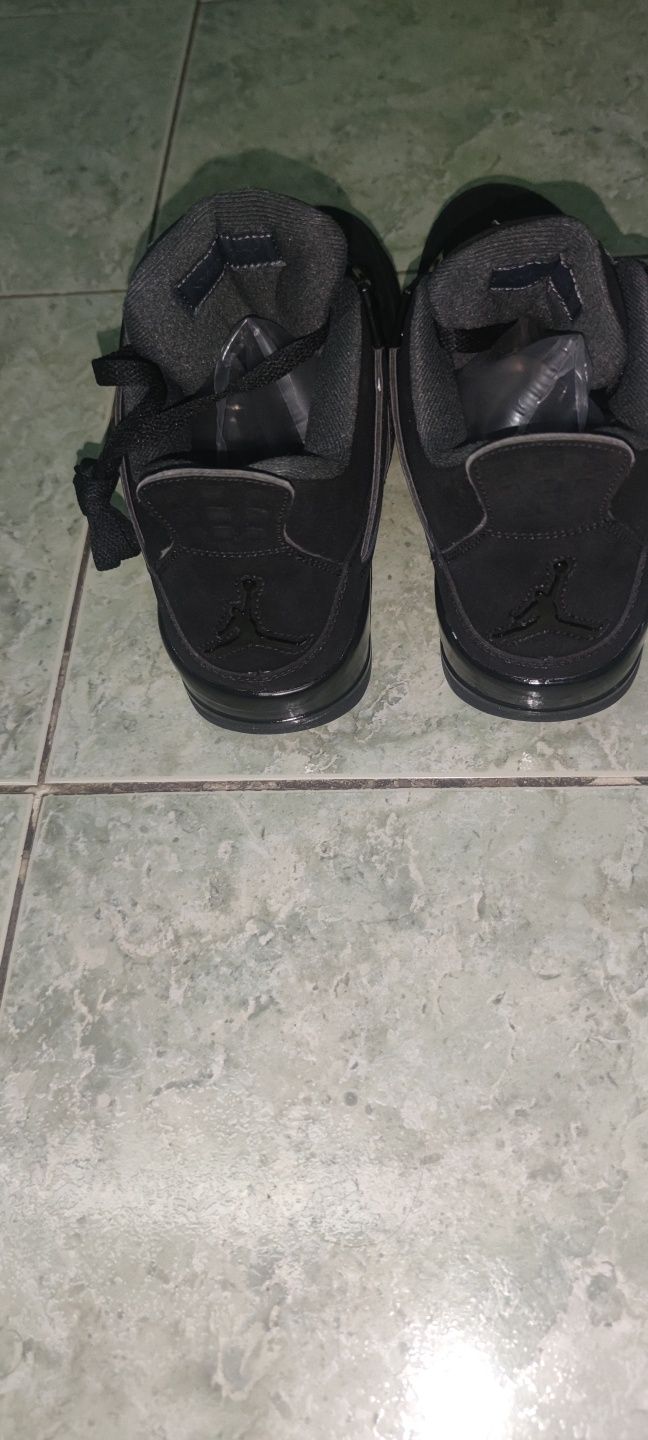 Jordan 4 Black Cat