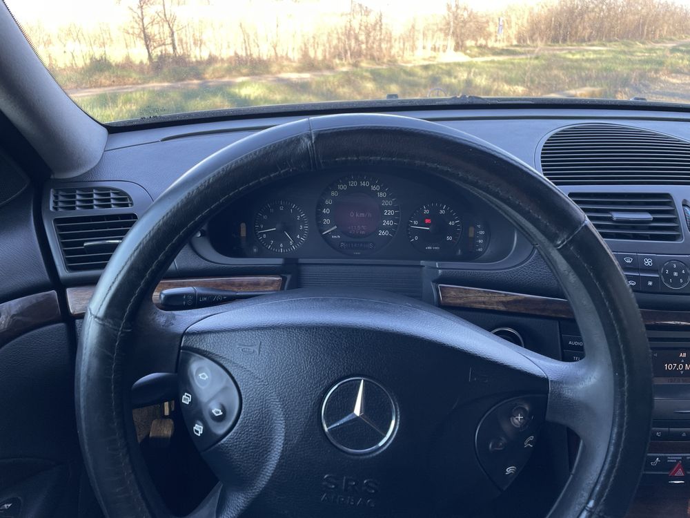 Mercedes-Benz E-Class w211