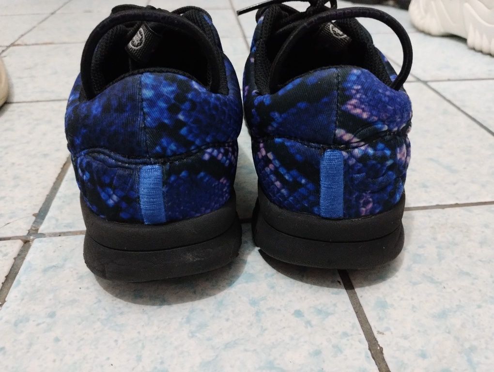 Adidași SuperdrY