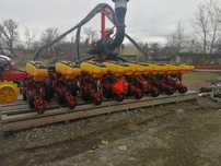Semănătoare prășitoare VADERSTAD TEMPO V8